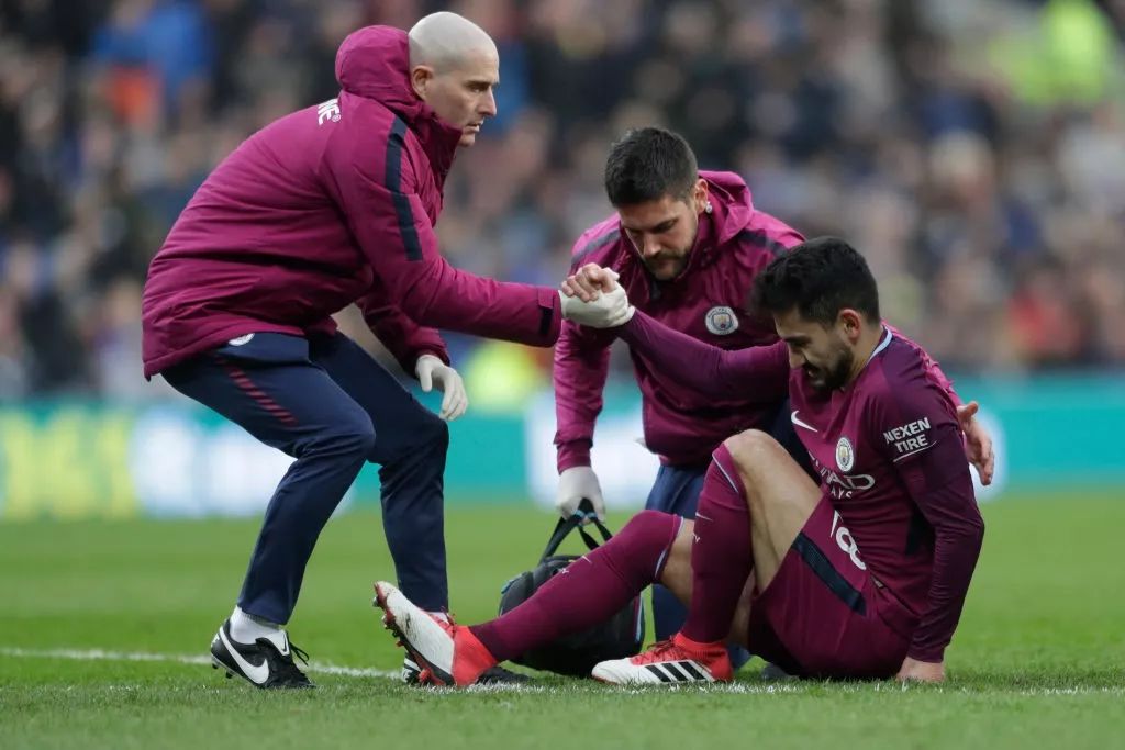  今晚突围战来临，新疆广汇围绕足总杯门线救险，媒体盛赞，轮换策略成焦点